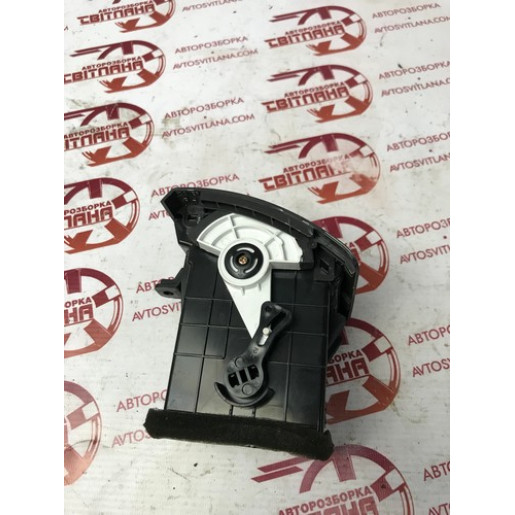 Дефлектор передний правый Kia Sorento 2002-2009 974903E000